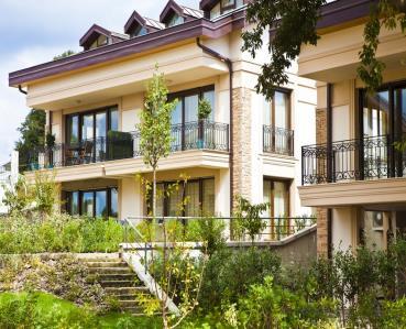 65 3.4.3. Gülnar Evleri İstanbul da bulunan Gülnar Evleri LEED Altın sertifikası almıştır. 2012 yılında inşa edilen ve 10 adet villadan oluşan Gülnar Evleri ne ilişkin bilgiler Çizelge 3.