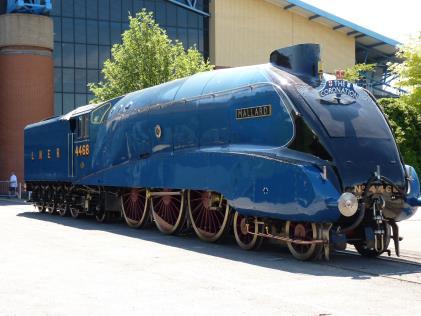 senesinde, The Mallard ismi verilen lokomotif ile buhar gücü ile çalışan lokomotif