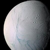 NASA'nın gö zü Enceladus'ta Hep Mars'ta aradılar ama bir türlü umduklarını bulamadılar. Bilim adamları hiç beklemedikleri bir yerde "hayat olasılığı"na rastlayınca sürpriz yaşadılar.