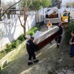 soba ve yakacak yardımında bulunuldu. Maddi durumları yetersiz olan, soğuk havada ısınacak bir soba ve yakacak odunları bulunmayan aileye Bodrum Belediyesi sahip çıktı.