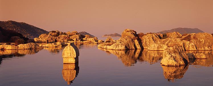 26 Haziran Pazartesi Ölüdeniz - Kayaköy - Fethiye Fethiye, Mendos Dağı'nın eteklerindeki körfezin etrafında yerleşmiş bir Akdeniz şehridir.