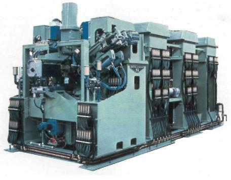 78 Resim 5.6. Özel tasarımlı tam otomatik nokta kaynak makinesi [30]. otomobil fabrikalarında kaporta imalatı seri üretiminde kullanılır Resim 5.7. Nokta kaynak robotu [30].