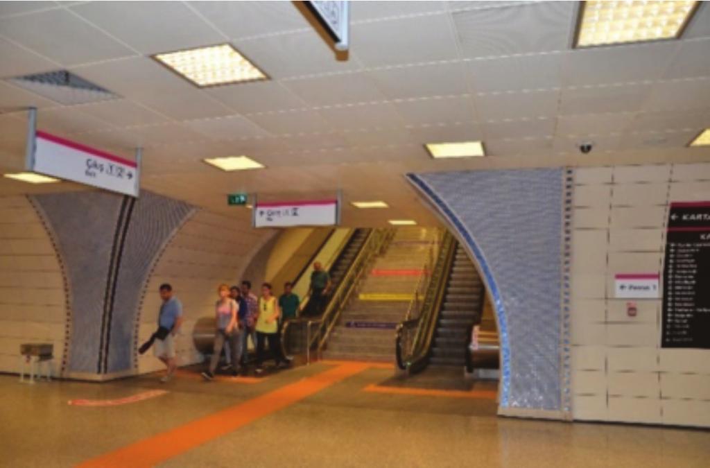 Kadıköy Metro İstasyonu nda duvar kaplaması. Şekil.