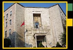 31 Temmuz 1993 İstanbul Darülfununu kapandı. 1 Ağustos 1933 te İstanbul Üniversitesi kuruldu.