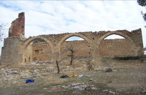 2.1 JEODEZİK DEĞERLENDİRME Yapının ilk yüzeyine yerleştirilen 11 adet kontrol noktasının üç boyutlu koordinatları jeodezik olarak hesaplanmıştır.