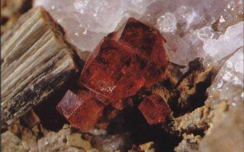 GROSSULAR