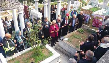 Bekir ÜNLÜATAER ve Ayşe TAŞ ın sahne alıp Zeki MÜREN in unutulmaz şarkılarını seslendirdiği görkemli Türk Sanat Müziği konserinde, binlerce kişi Zeki MÜREN şarkılarına hep bir ağızdan eşlik etti.