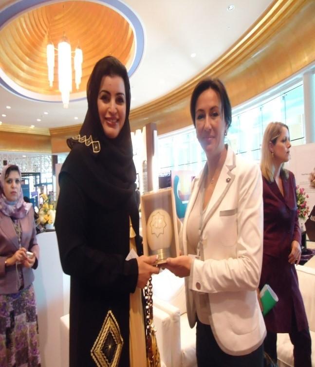 17-18 Mayıs 2011 tarihleri arasında Katar da düzenlenen Uluslararası İş Kadınları Forumu na Kurucu Başkanımız Sayın Asuman Nardalı konuşmacı olarak katılmış ve üyelerimizce Katara ziyaret