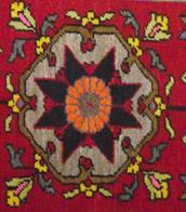 Ürünün Cinsi : Yastık Halısı Yöredeki Adı : Bolif Boyut (EnxBoy) : 50x90 Kalite : 26x30 10 cm2 de düğüm sayısı : 780 Hav Yüksekliği : 0,5 cm.