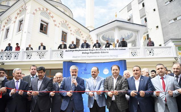 24 Mayıs 2017 Medine Cami ibadete açıldı Dallı: Camiler medeniyetin simgesidir Kılıç: Birlik ve beraberliğimiz örnek olsun Yılmaz: Camiler sınıflandırılacak 36 Maltepe Belediyesi nin de yıl önce