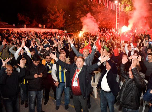 30 Mayıs 2017 Bir Tweet fitili ateşledi Maltepe Belediye Başkanı Ali Kılıç ın Fenerbahçe-Olympiakos Basketbol Avrupa Kupası final maçını dev ekranda