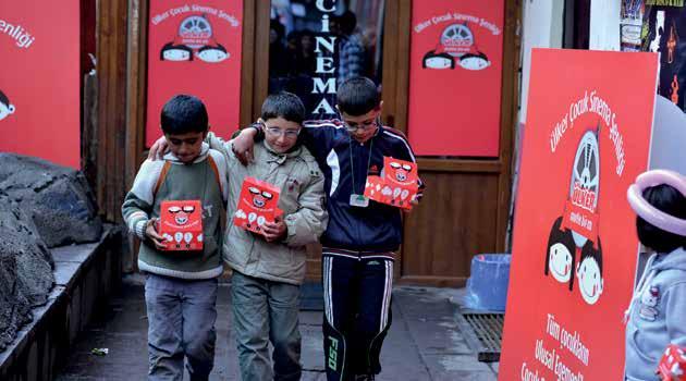 ÜLKER BİSKÜVİ 2016 FAALİYET RAPORU 41 Her yıl değişen bir tema ile hayat bulan inovasyon günlerinin bu yılki teması; İnovasyon bir yaşam biçimidir olmuştur.