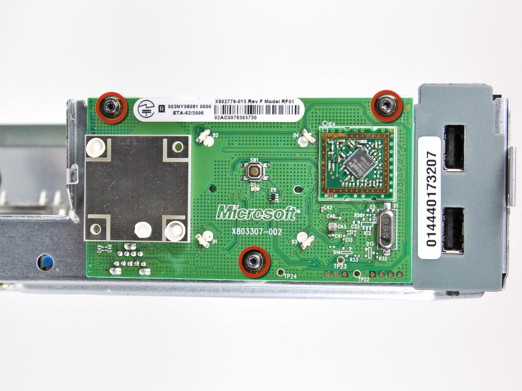 konsoldan RF modülü koruyucusunu çıkarın.