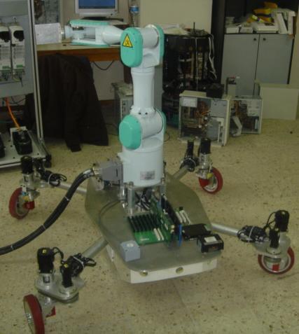 Bu tez çalışmasına ye serbestlk erecesne sahp Mtsubsh-PA- manpülatörünü taşıması amacıyla üretlen mobl robotun tasarım ve smülasyon aşamalarının aktarımının yanı sıra mobl robotun knematk moel e