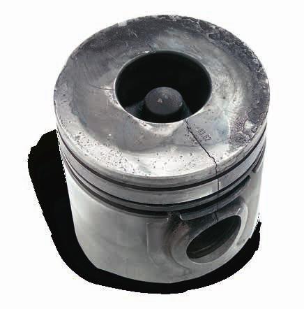 3.5 Piston ve piston segmanı kırılmaları 3.5.3 Piston tabanının silindir kapağına vurmasından dolayı piston kırılması Açıklama Piston tabanında (Şek.