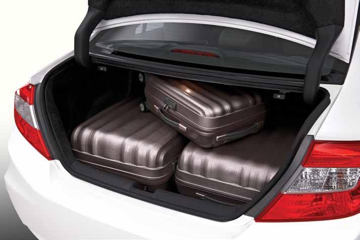 14-15 Konfor Yolculuklar keyif dolu Yeni Civic Sedan ın içine maksimum güvenlik, yüksek performans, ileri