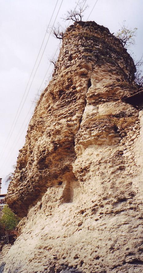 3 1 EVVEL ZAMAN İÇİNDE SAFRANBOLU Bir çok eski kent gibi Safranbolu nun da, kaç yüz yıldan ya da kaç bin yıldan bu yana bir yerleşim yeri olduğu konusunda güvenilir bilgiler bulunmamaktadır.