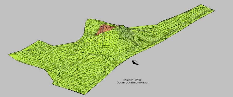 Öncelikle Höyüğün tepe kısmında başlanmasına karar verildi RESİM. 2014 kazı sezonunda O-14, O-15 ve N-15 açmaları (Bkz. Res. 13 Temizlik Öncesi (Üst sağ ve sol) ve Sonrası Görünüm (alt Resim)).