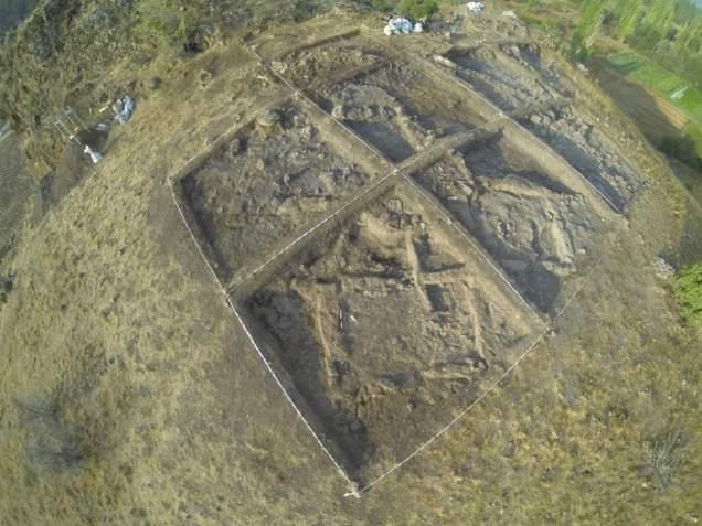 Yine bu verilerden orthophoto ismi verilen yüksek çözünürlüklü fotoğraflar üretilebilmektedir. Bu fotoğrafların çözünürlüğü 5 cm olup; bu da her pikselin 5 cm hassasiyette olduğu anlamına gelir.