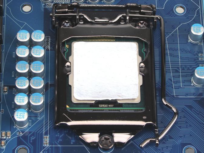 ) Erkek Basma Pini üzerindeki Ok İşareti Erkek Basma Pin Üst Basma Pini Dişi Basma Pini Adım : Monte edilen CPU'nun üstte