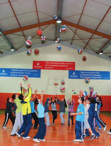 Salonu Küçükçekmece Göktürk İlkokulu Spor Salonu Küçükçekmece Halide Edip Adıvar İlkokulu / Ortaokulu Spor Salonu Küçükçekmece Halkalı Sosyal Hizmetler ve