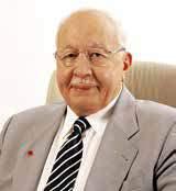 PROF. DR. NECMETTİN ERBAKAN 29 Ekim 1926'da Sinop'ta doğmuştur. İstanbul Erkek Lisesi'ni ve İstanbul Teknik Üniversitesi'ni birincilikle tamamlamıştır.