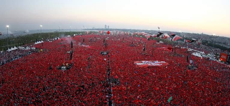 Cumhurbaşkanı ve siyasi partilerin meşruiyeti millete dayanmaktadır. Bu düzenlemeye karşı çıkmak millet iradesi ile çatışmak anlamına gelir.