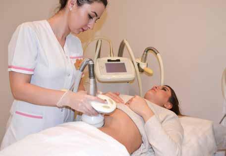 KAVİTASYON - ULTRAPORASYON >> Kavitasyon, cildin dış yüzeyine uygulanan ultrasonun yayılması, yağ dokusundaki hücre sıvısında ani yüksek basınç değişikliklere dayanan bir yöntemdir.