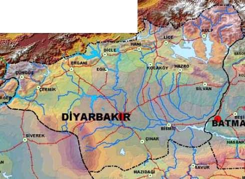 asfalt dolgulu kumtaşı mercekleri içeren gri, yeşilimsi gri renkli şeyl ve marnlarla temsil edilen Hazro Formasyonu yer almaktadır. DİYARBAKIR - HAZRO TAŞKÖMÜRÜ SAHASI Şekil 4.