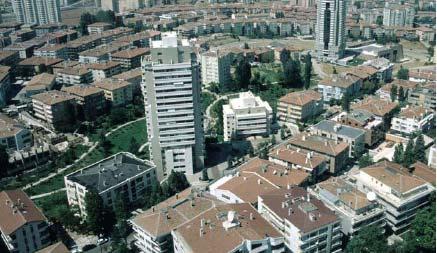 Portakal Çiçeği Vadisi Projesi sonrasında yapılan lüks konutlar [Uzun, 2005] Dikmen Vadisi kentsel dönüşüm projesi Dikmen Vadisi Projesi, gerek örgütlenme ve planlama, gerekse yatırım