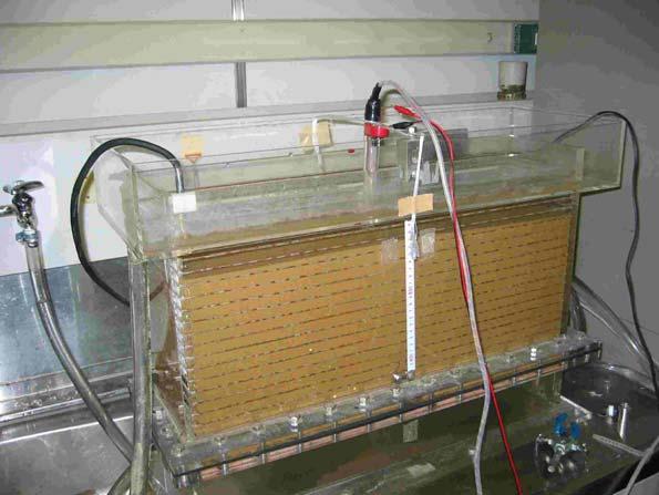 S. Toprak ve M. Jinguuji 487 a) Prototip VPT aletiyle sıvılaşma deneyi düzeneği Elektrik Özdirenci Resistivity (ohm-m) (O H M ) 0 2 4 6 8 10 12 14 16 18 20 22 24 26 28 30 32 82.0 81.