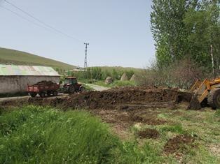 8-Seyrantepe Mahallesi 156 Adet Prefabrik Konutta Haşerelere Karşı Yapılan İlaçlama Çalışması 2011 Van depreminde, Seyrantepe mahallesinde yapılan 156 konutlu prefabrikte gelir durumu iyi olmayan