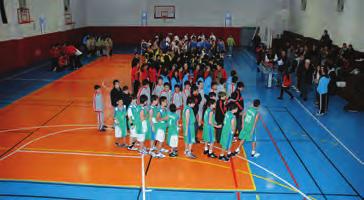 Salonu Kadıköy Muratpaşa İlkokulu Spor Salonu 2 adet su sporları merkezi yapmayı