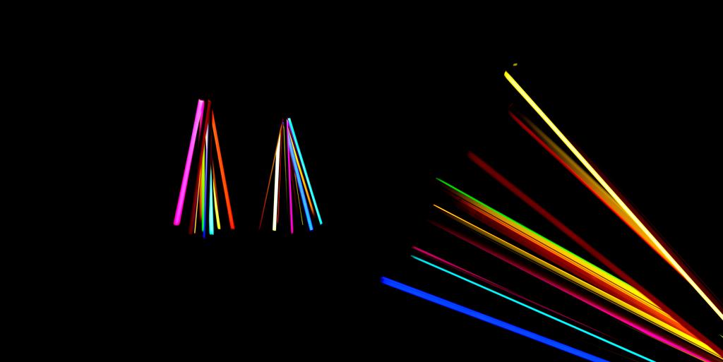 Led Neon Light Dekoratif Çizgi Birçok canlı renk seçeneğine sahip LED Neon Light armatürler ile bina dışı dekoratif çizgi veya yine dış mekanda kullanılmaya müsait gizli dekoratif aydınlatma