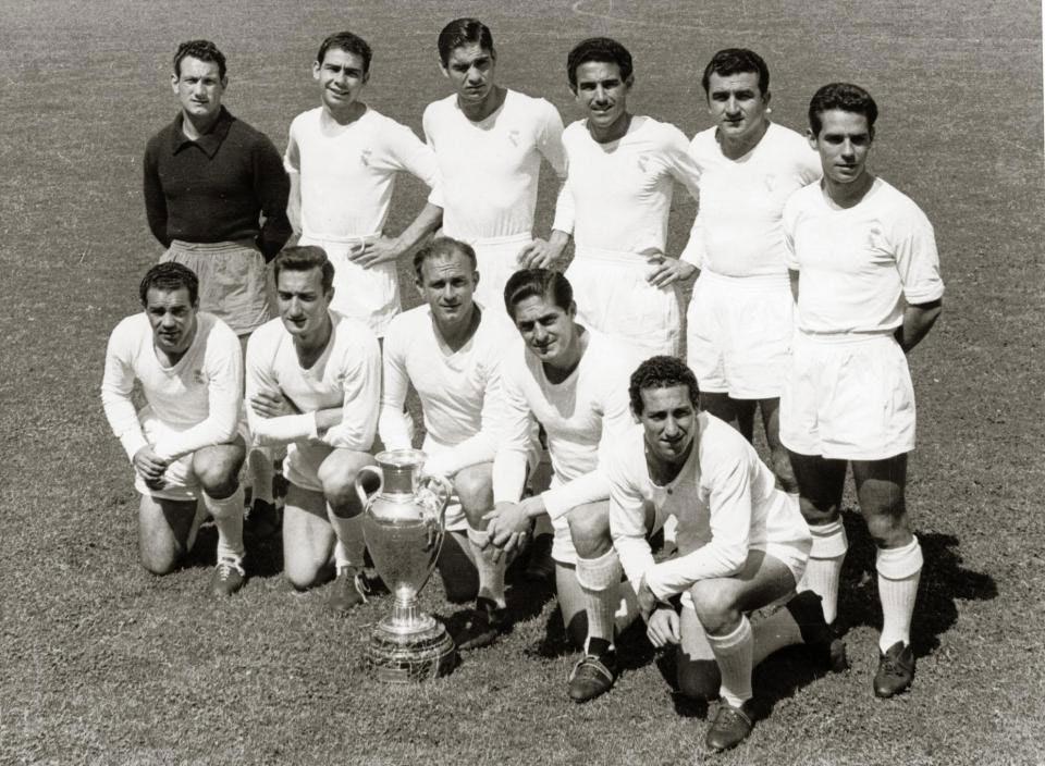 Rakibi Russell Osman Bir defans oyuncusu olan Marquitos, 1962 yılına kadar Real Madrid forması ile 158 lig maçına çıktı ve 2 de gol attı.