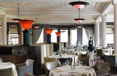 İskoçya nın en iyi bilinen otellerinden biri olan Gleneagles Resort, yüksek standarttaki hizmet kalitesi ve klasik şıklığı ile ün yapmıştır.