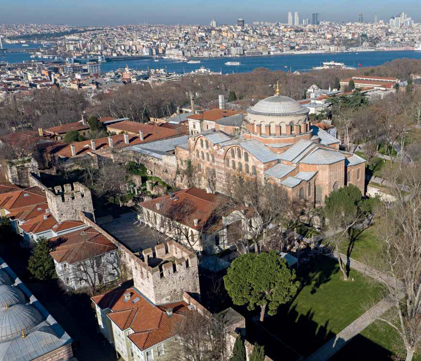 19- Mirelaion Manastırı Kilisesi (Bodrum/Mesih Paşa Camii) Iustinianos Mozolesi adıyla anılan ve serbest kollu haç planlı ikinci mezar binasında I.