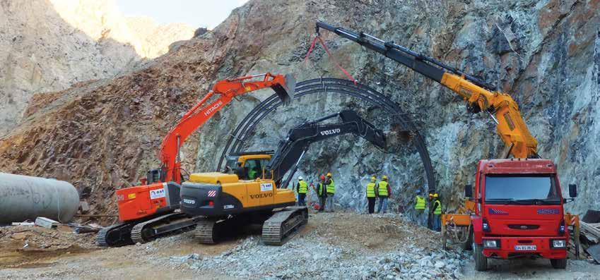 Artvin: Artvin Barajı ve HES İnşaatı - Erzurum Devlet Yolu Relokasyon Projesi Artvin