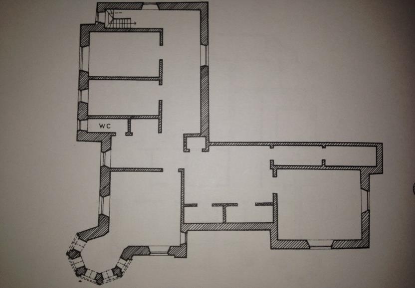 Mutfağın üzerindeki odalar depo olarak kullanılmıştır(plan 4.3). 1.Kat planı Plan 4.