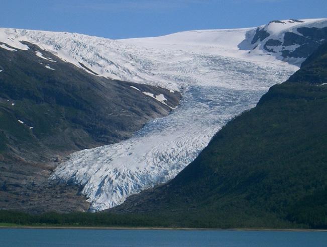 Buzul Vadisi: Akarsu vadilerine yerleşerek hareket eden buzulun oluşturduğu U şeklindeki vadilere buzul vadisi