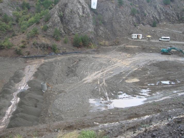 1500, h: 18 m İletim hattı kazısı 250 000 m 3 İletim hattı boru çapı PE 100 Ø 300 (Beton Gömlekli) Su elde etme şekli Cazibeli İletim hattı uzunluğu 750 m (İlk depoya kadar)