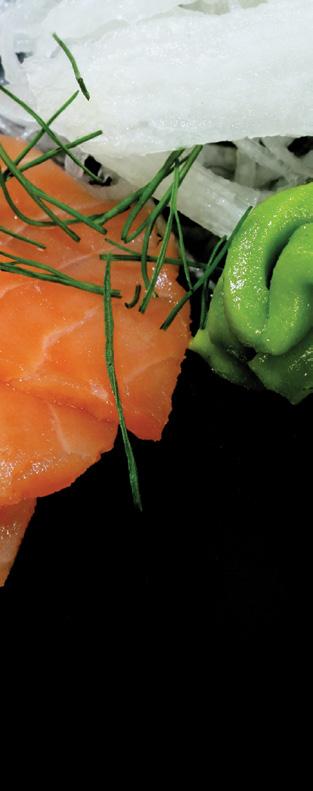 Bu sushi türünün güzelliğinin sırrı, balık kokusunun ve tadının pek az olmasıdır. Sashimi is fresh, raw chilled, sliced, and elegantly arranged. Sashimi is odorless and very delicate.