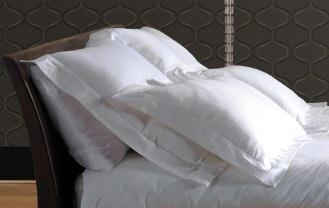 Yastık-Yastık Kılıfı-Yastık Koruyucu Yastık : Silikonlu elyaftan (yıkanınca sertleşmez) Yastık