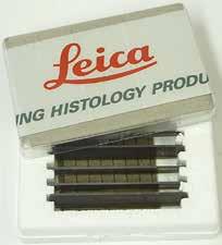 Leica TC-65 tek kullanımlık sert metal bıçaklar, sert ve katılaşmış malzemeler için sürekli olarak kesim işlemlerinin gerçekleştirildiği laboratuar