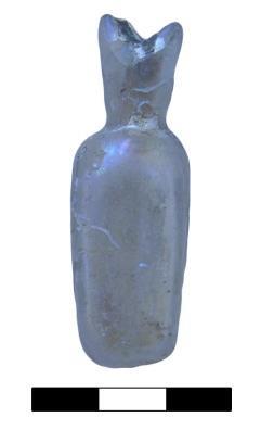 87 Katalog No : 26 Eser Adı : Prizmal gövdeli minyatür şişe Fotoğraf No : 34 Çizim No. : 39 Müze ve Env.