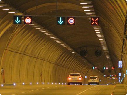 Türkiye de son 20 yılda çok sayıda tünel yapılması ve 10 kilometreden uzun tünellerin yapımına başlanması, Tünel Güvenliği konusundaki çalışmaların önemini daha da artırmıştır.
