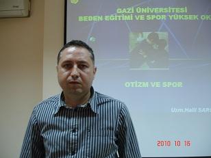 Otizmli bireylerden örnekler göstererek daha iyi anlaşılması için canlandırma yaratılarak gerçekleştirilen seminerde gönüllüler sorularınada yanıt buldular.