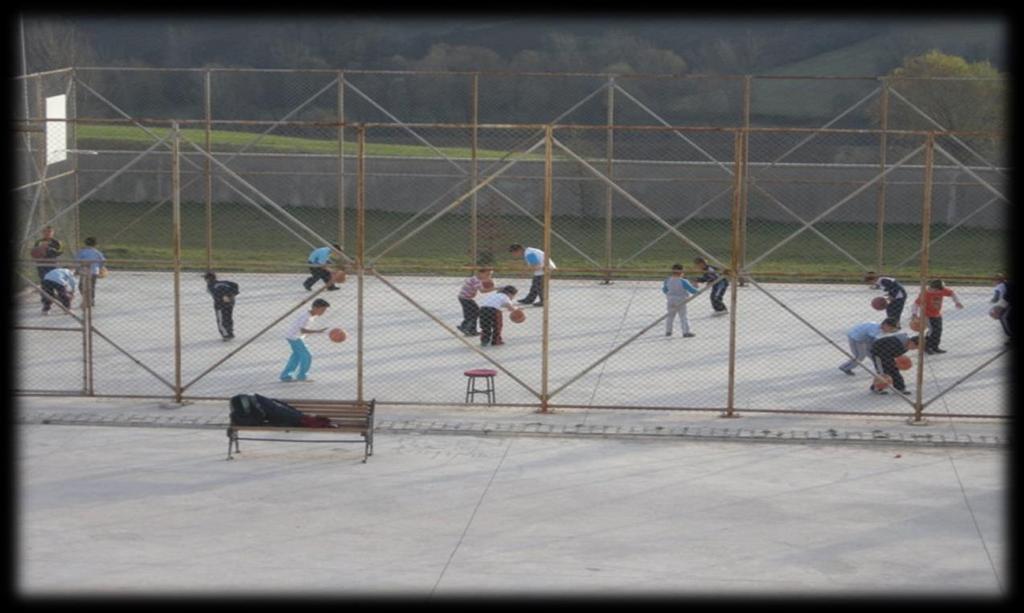 6. Çevre Analizi 6.1 PEST (Politik-Yasal, Ekonomik, Sosyo-Kültürel, Teknolojik, Ekolojik, Etik) Analizi 6.1.1. Ekonomik Etkenler: Ekonomik anlamda veli profilimiz;ağırlıklı olarakorta gelirli ailelerden oluşmaktadır.