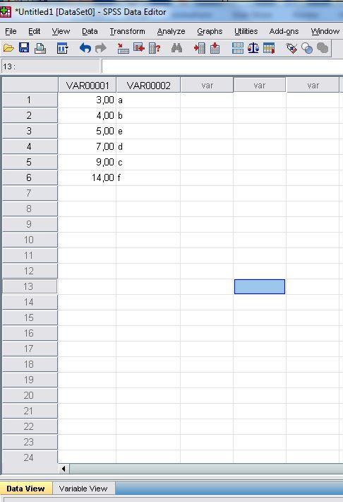 Önceki ekranda oluşturduğumuz nicel ve nitel değişkenlere Data View