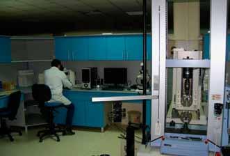 Yürütülen Çalışmalar Merkezde : Lazerle malzeme işleme:delme, kesme, kaynak yapma, nanoparçacık üretme, mikro yüzey işleme ve spektroskopi sistemleri geliştirme.
